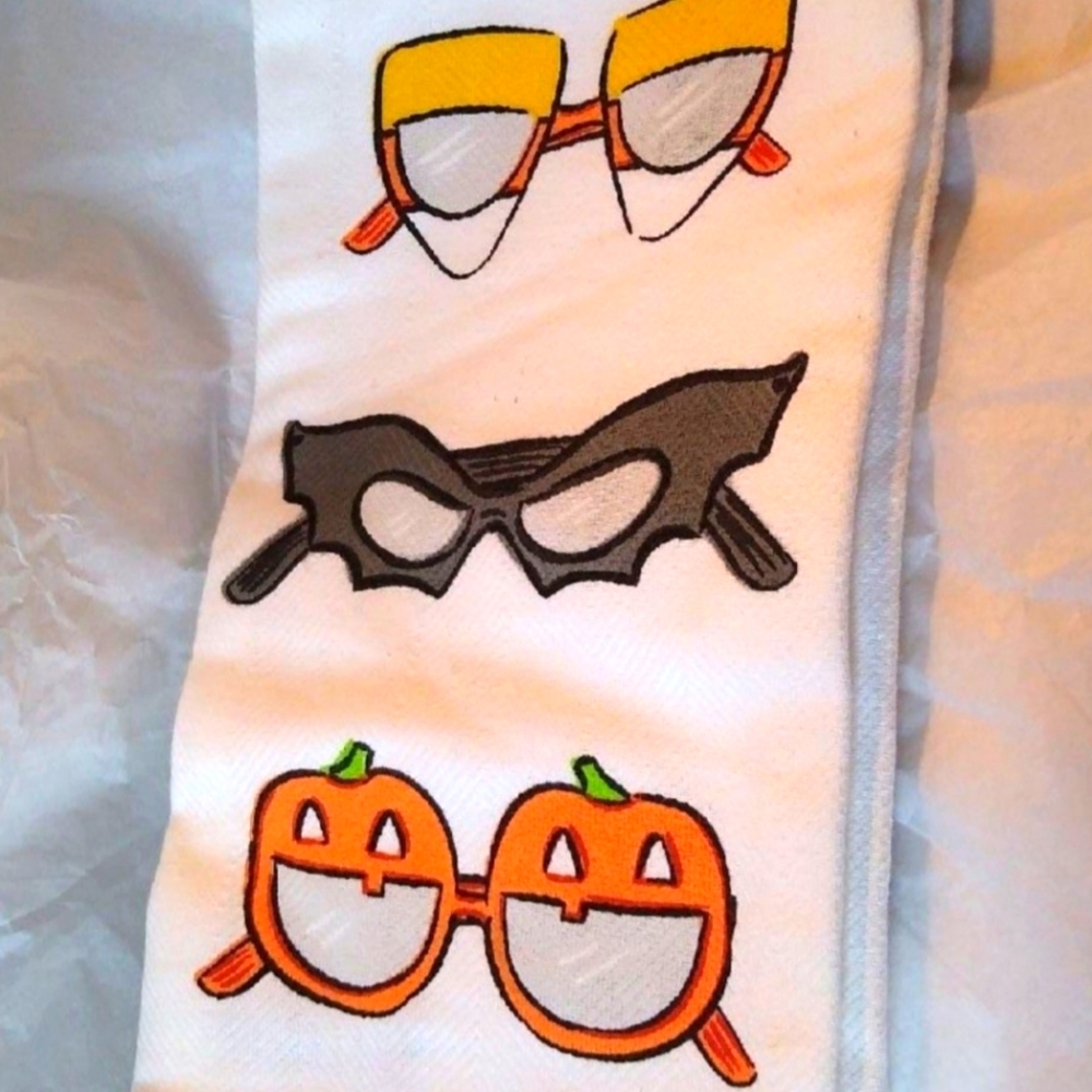 Bewitched Halloween hand towel set new
